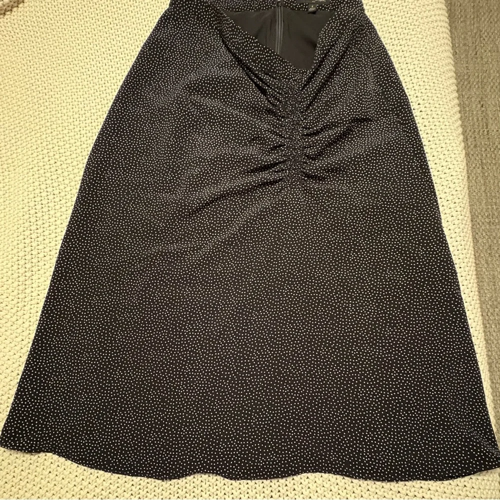 Banana Republic Black and White Flowy Polka  Dot  Skirt Size 8